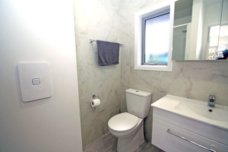 Photo of property in 5 Waterloo Place, Westown, New Plymouth, 4310