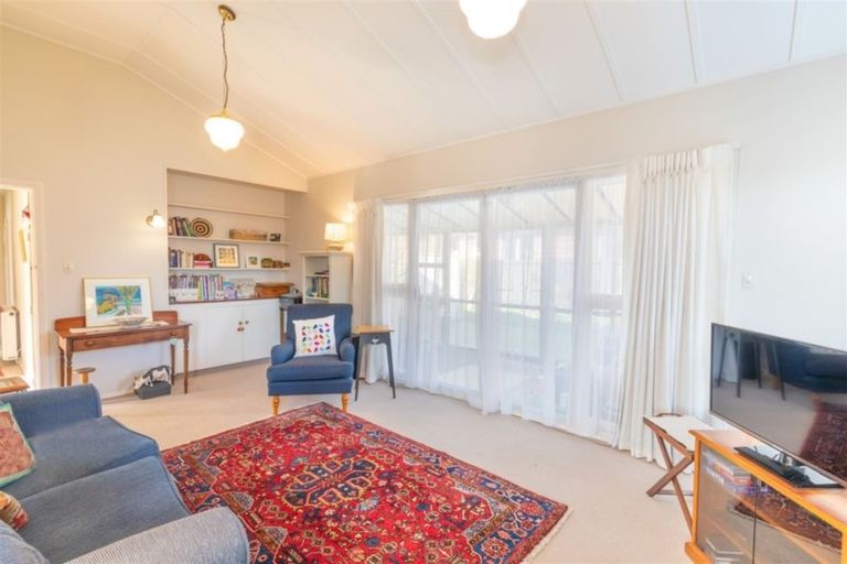 Photo of property in 8 Erin Crescent, Mairehau, Christchurch, 8013