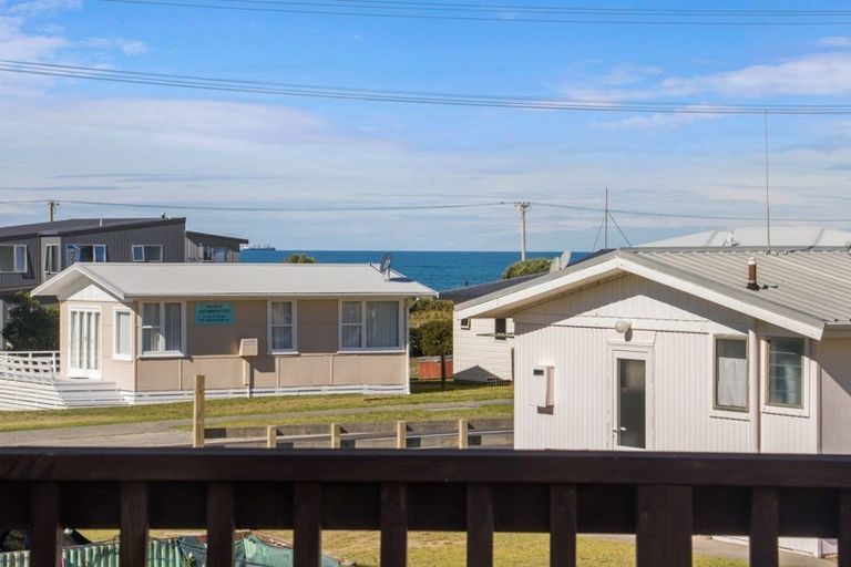 Photo of property in 266b Seaforth Road, Waihi Beach, 3611