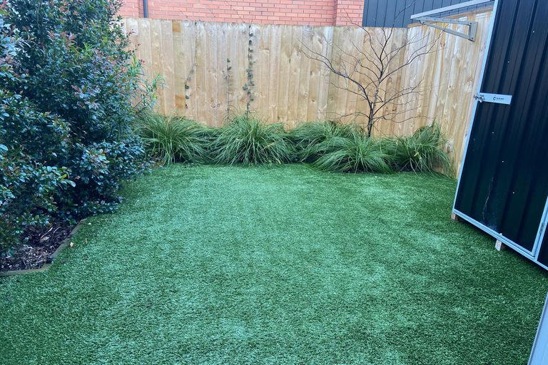 Photo of property in 4/8 Yeovil Road, Te Atatu Peninsula, Auckland, 0610