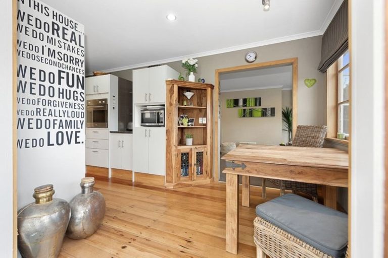 Photo of property in 7 Armitage Place, Fairfield, Hamilton, 3214