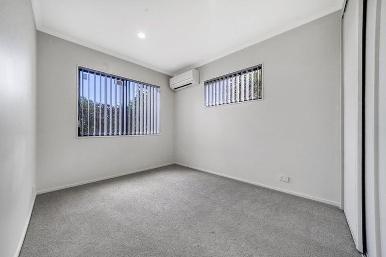 Photo of property in 37 Magic Way, Randwick Park, Auckland, 2105