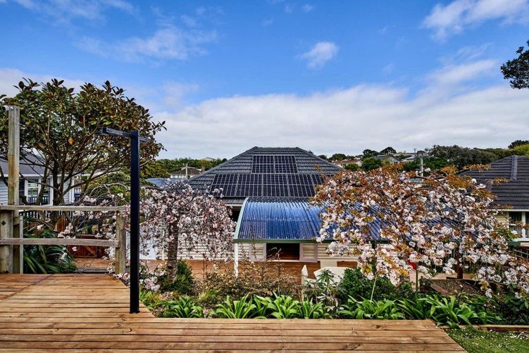 Photo of property in 118 Dimock Street, Titahi Bay, Porirua, 5022