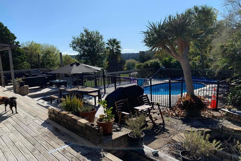 Photo of property in 461 Paremoremo Road, Paremoremo, Auckland, 0632