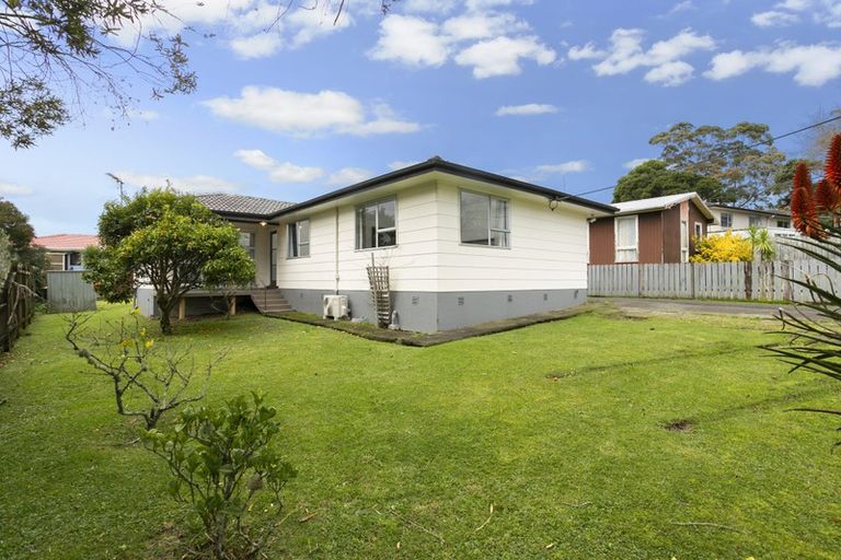 Photo of property in 110 Parrs Cross Road, Sunnyvale, Auckland, 0612