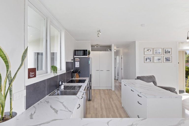 Photo of property in 12 Tee Street, Putaruru, 3411