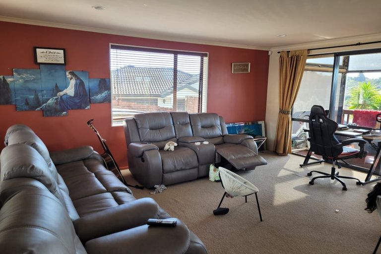 Photo of property in 12 Natasha Lane, Henderson, Auckland, 0612