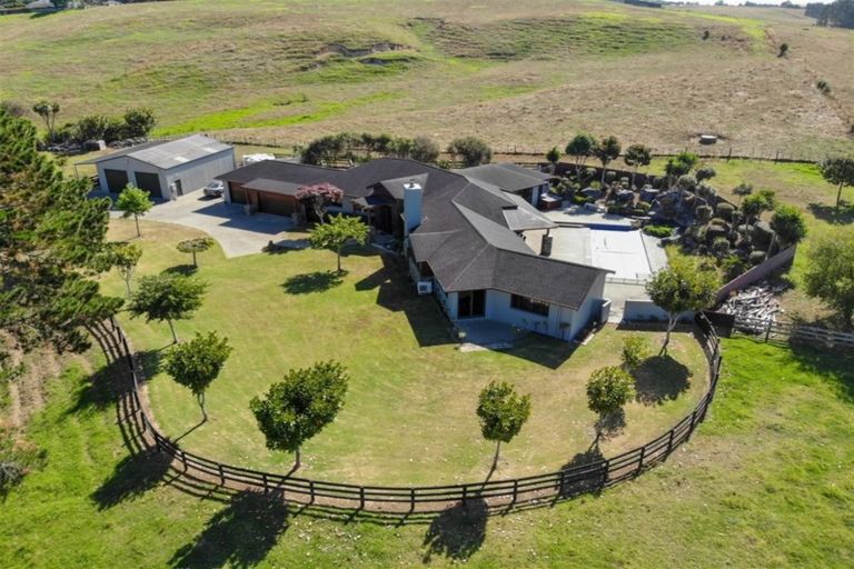 Photo of property in 332a Karaka Road, Karaka, Drury, 2578