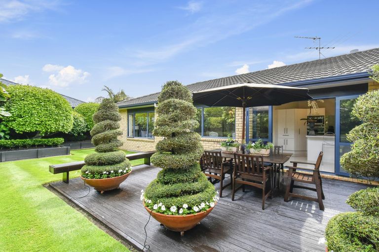 Photo of property in 80 Lothian Brae, Wattle Downs, Auckland, 2103