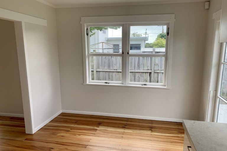 Photo of property in 1 Saint Lukes Place, Bader, Hamilton, 3206