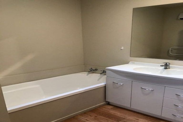 Photo of property in 72c Burke Street, Addington, Christchurch, 8024