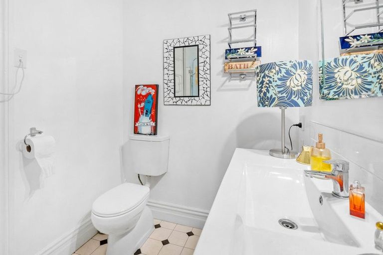 Photo of property in 76 Grays Road, Camborne, Porirua, 5026