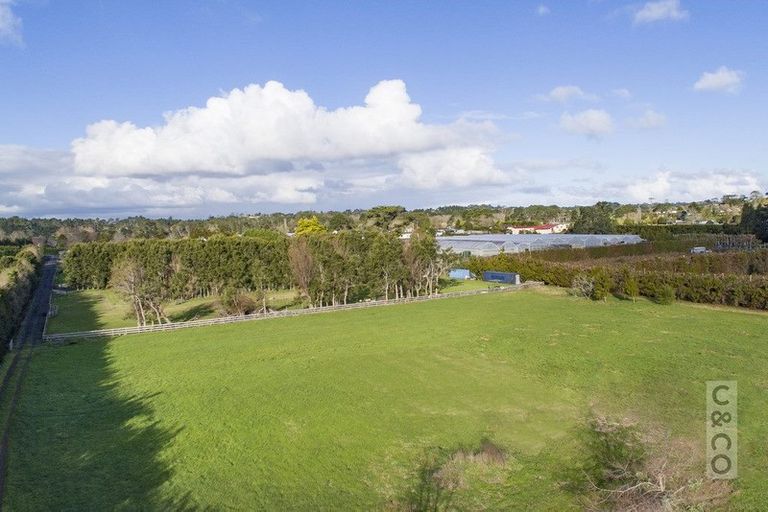 Photo of property in 138 Taupaki Road, Taupaki, 0782