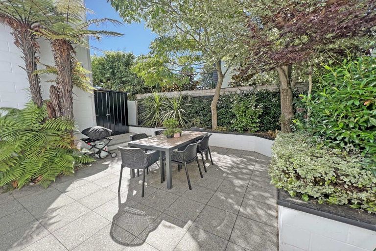 Photo of property in 130 Rossall Street, Merivale, Christchurch, 8014