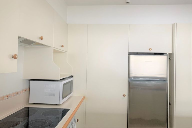 Photo of property in St James Courts, 3/77 Gloucester Street, Christchurch Central, Christchurch, 8013