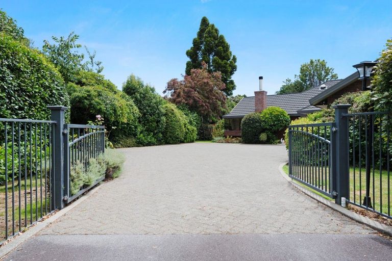 Photo of property in 383a Te Moana Road, Waikanae, 5036