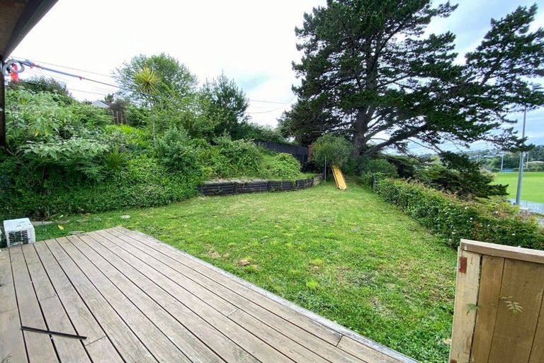 Photo of property in 16 Woodlands Crescent, Browns Bay, Auckland, 0630