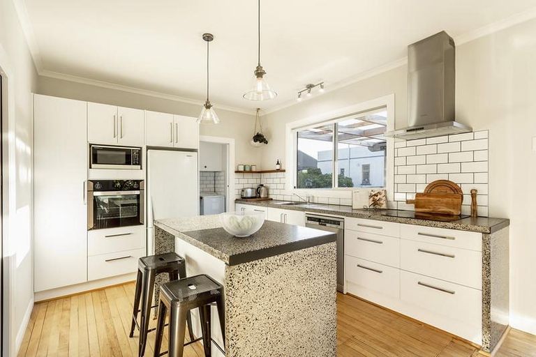 Photo of property in 107 Highcliff Road, Andersons Bay, Dunedin, 9013