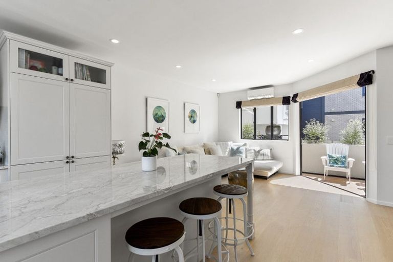 Photo of property in 2/4 Fitzroy Street, Ponsonby, Auckland, 1021
