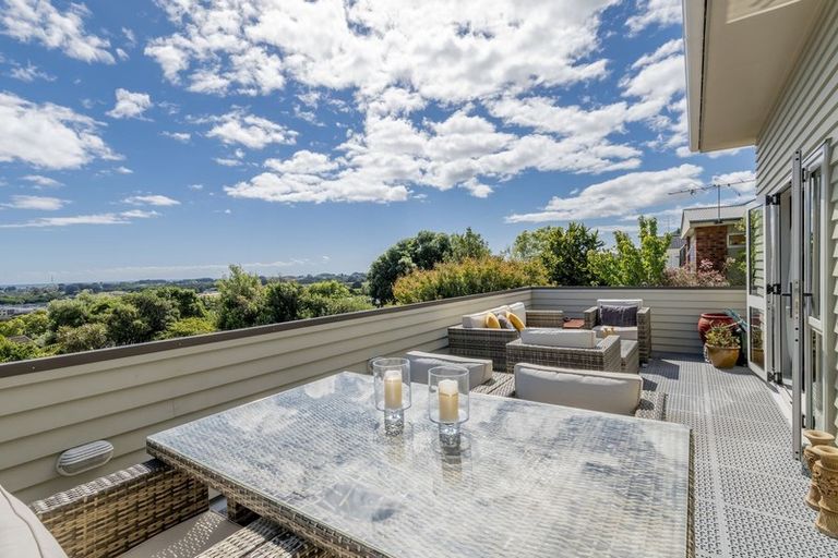 Photo of property in 103 Winara Avenue, Waikanae, 5036