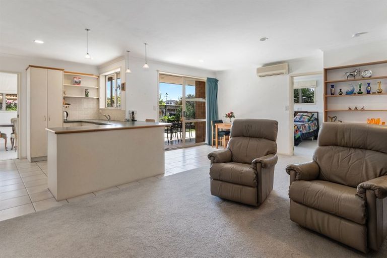 Photo of property in 69 Athfield Drive, Bethlehem, Tauranga, 3110