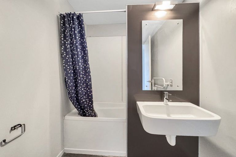 Photo of property in Vespa Apartments, 505/20 Hanson Street, Mount Cook, Wellington, 6021