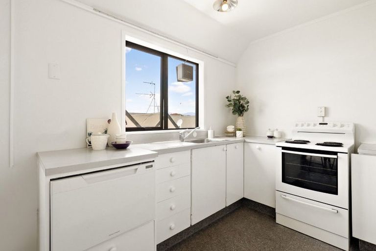 Photo of property in 12 Vallance Street, Kilbirnie, Wellington, 6022