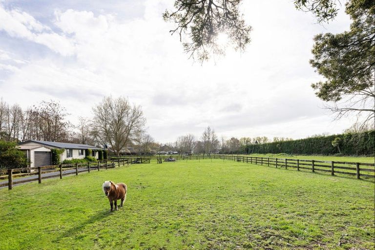 Photo of property in 35 Woodside Road, Matangi, Hamilton, 3284
