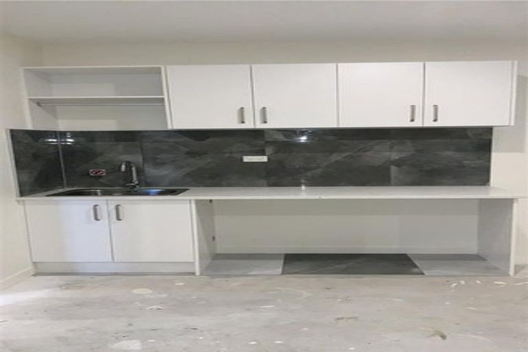 Photo of property in 4 Joseph Kokich Avenue, Swanson, Auckland, 0614