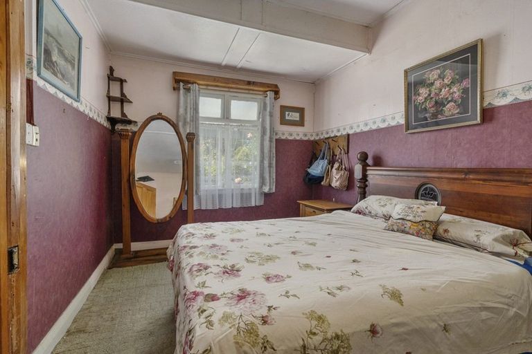 Photo of property in 173 Bridge Street, Bulls, 4818