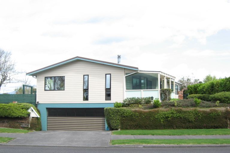 Photo of property in 54 Branch Road, Highlands Park, New Plymouth, 4312