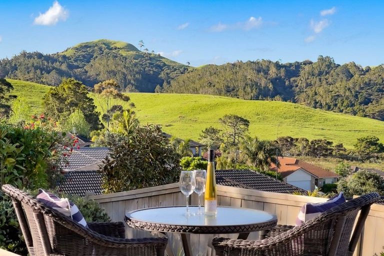 Photo of property in 12 Fendalton Place, Hatfields Beach, Orewa, 0931