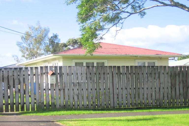 Photo of property in 21 Border Road, Henderson, Auckland, 0612