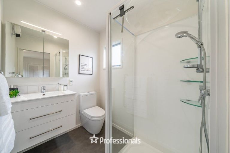 Photo of property in 2 Stanhope Grove, Korokoro, Lower Hutt, 5012