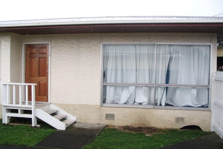 Photo of property in 2/8 Cornwall Road, Mangere, Auckland, 2022