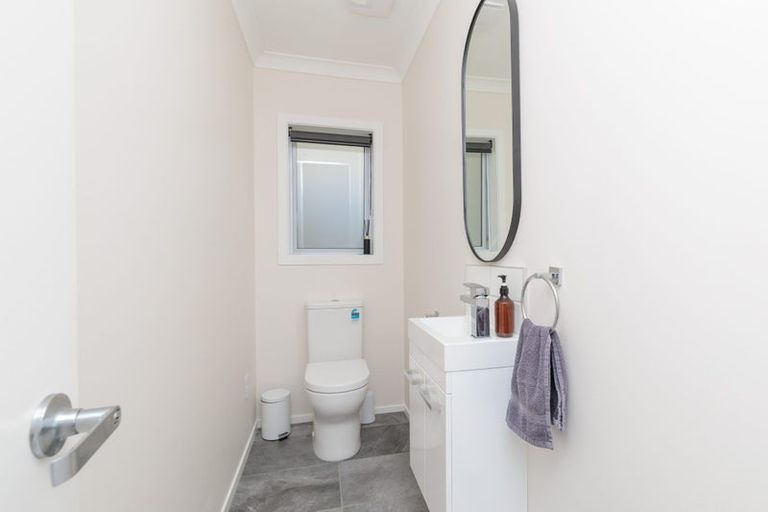 Photo of property in 33 Rochdale Drive, Churton Park, Wellington, 6037