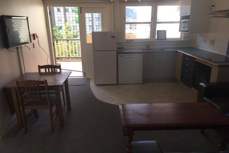 Photo of property in 4/205 The Terrace, Wellington Central, Wellington, 6011