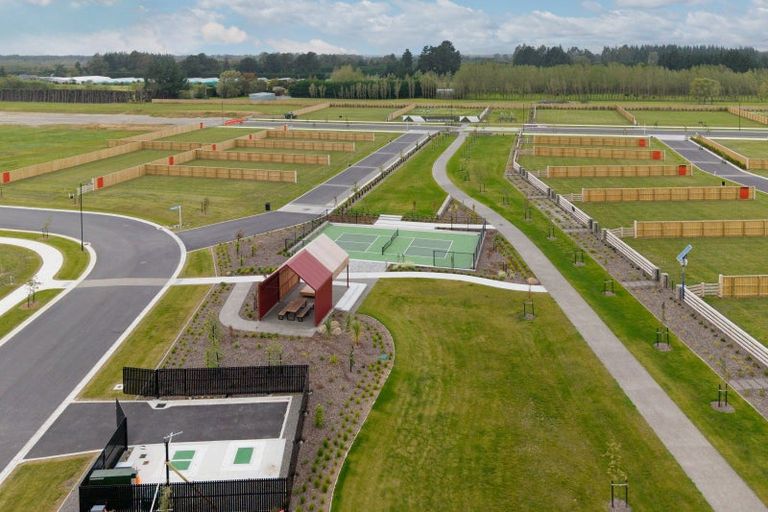 Photo of property in 37 Tetbury Drive, West Melton, 7676