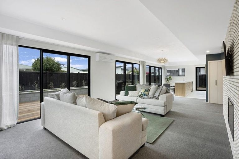 Photo of property in 11 Silverdale Place, Mosgiel, 9024