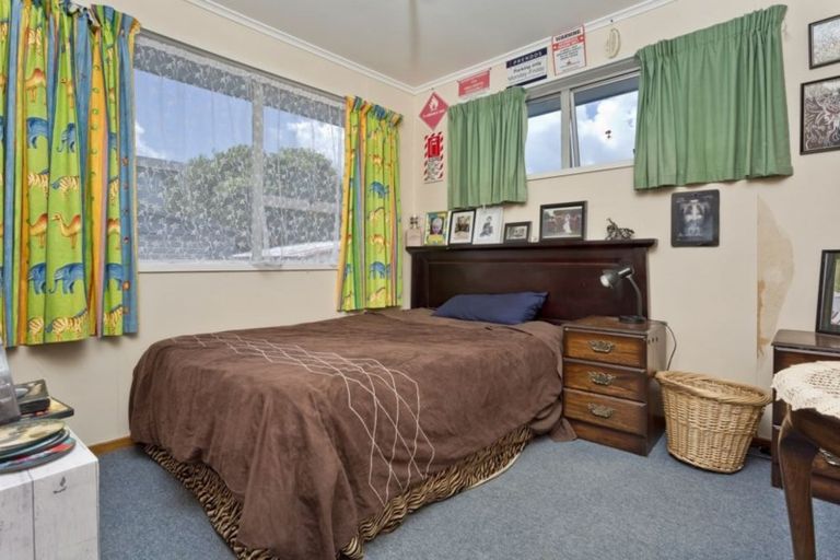 Photo of property in 71 Salamanca Road, Sunnynook, Auckland, 0620