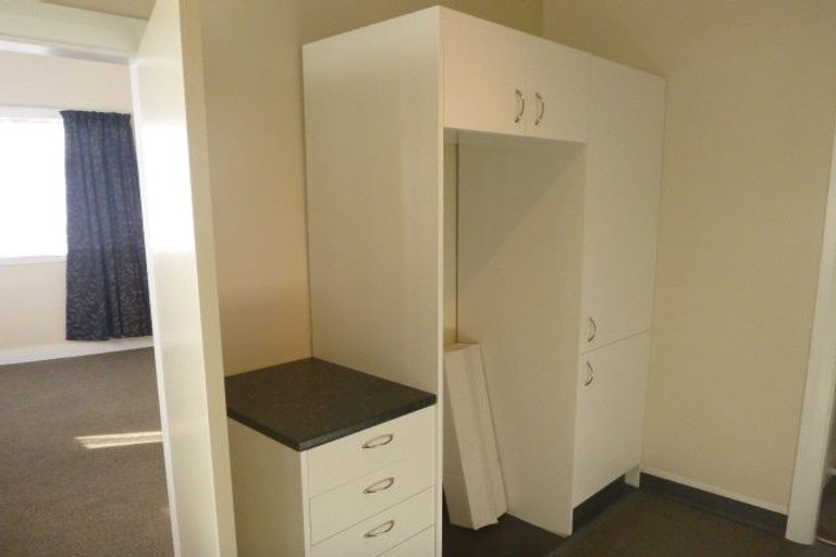 Photo of property in 2a Henry Street, Ebdentown, Upper Hutt, 5018