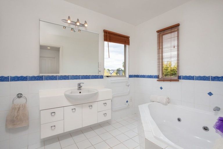 Photo of property in 58 Santa Barbara Drive, Papamoa Beach, Papamoa, 3118