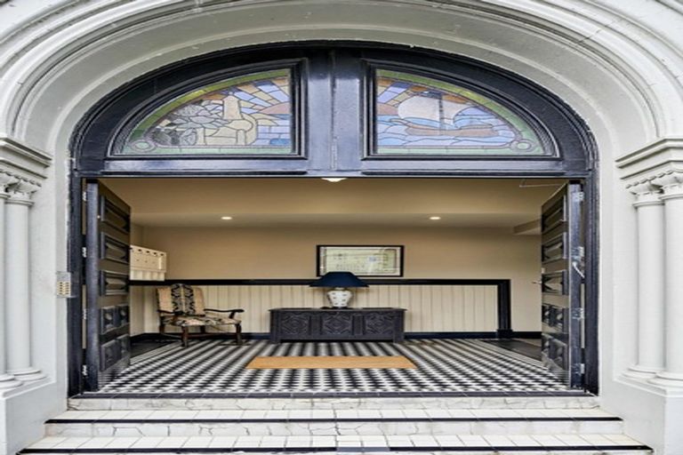 Photo of property in Whitmore Apartments, 1c/7 Stout Street, Wellington Central, Wellington, 6011