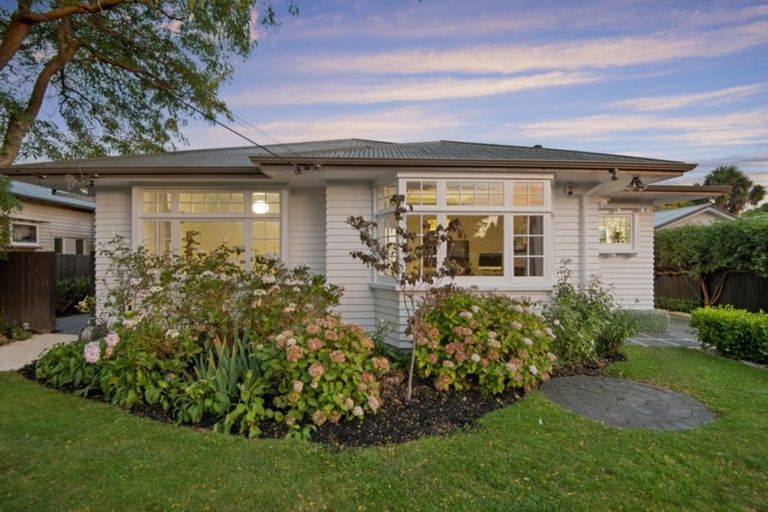 Photo of property in 14 Stenness Avenue, Somerfield, Christchurch, 8024