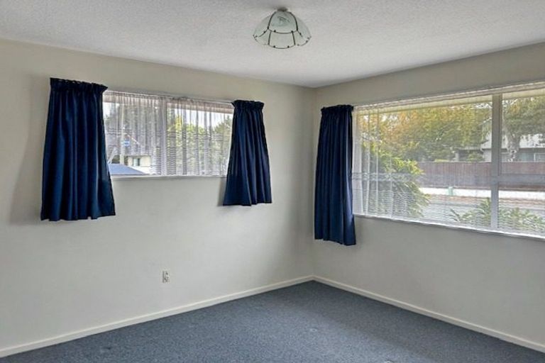 Photo of property in 22 Bucknell Street, Sockburn, Christchurch, 8042