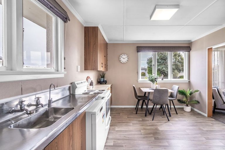 Photo of property in 6 Nevis Crescent, Grasmere, Invercargill, 9810