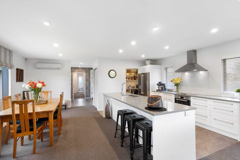 Photo of property in 10 Elizabeth Allen Drive, West Melton, 7618