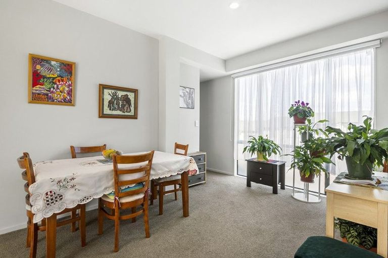 Photo of property in 42/22 Northcross Drive, Oteha, Auckland, 0632