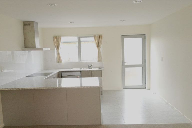 Photo of property in 31 Portadown Avenue, Pakuranga Heights, Auckland, 2010