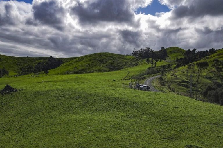 Photo of property in 288 Dimmock Road, Waitakaruru, 2471